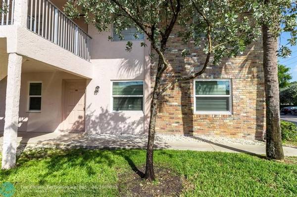 Coral Springs, FL 33065,8401 Royal Palm Blvd  #8401