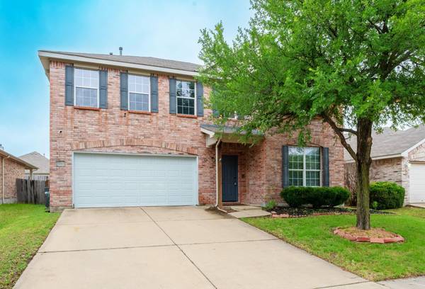 10713 Lipan Trail, Fort Worth, TX 76108