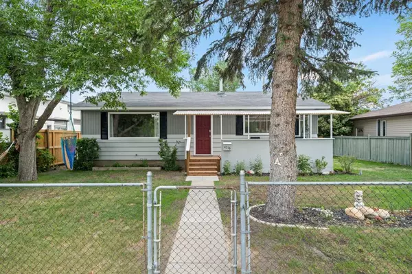 Calgary, AB T3B 2P3,4316 81 ST NW