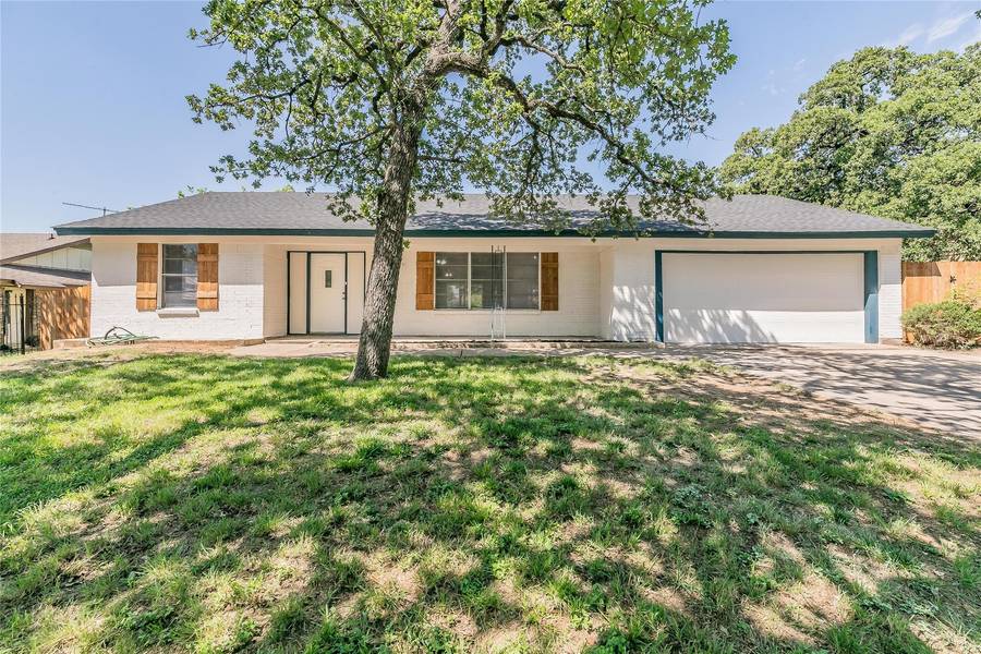 6308 Forest Hill Drive, Forest Hill, TX 76119