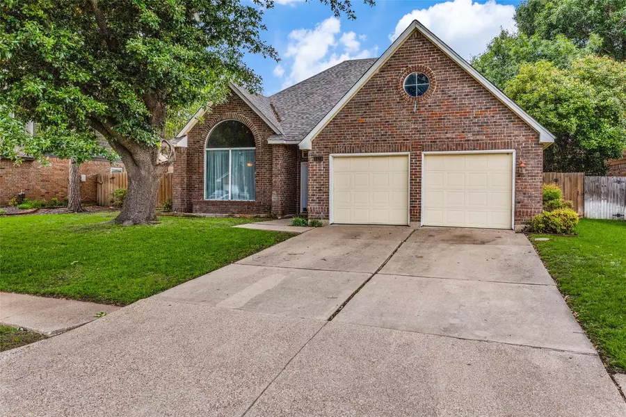 4429 Carolina Street, Grand Prairie, TX 75052