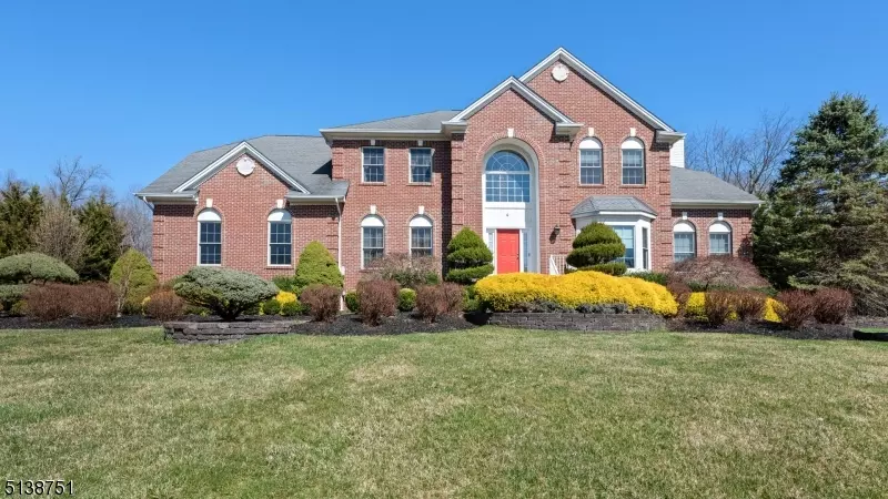 6 Wedgewood Ct, Monroe Twp., NJ 08831