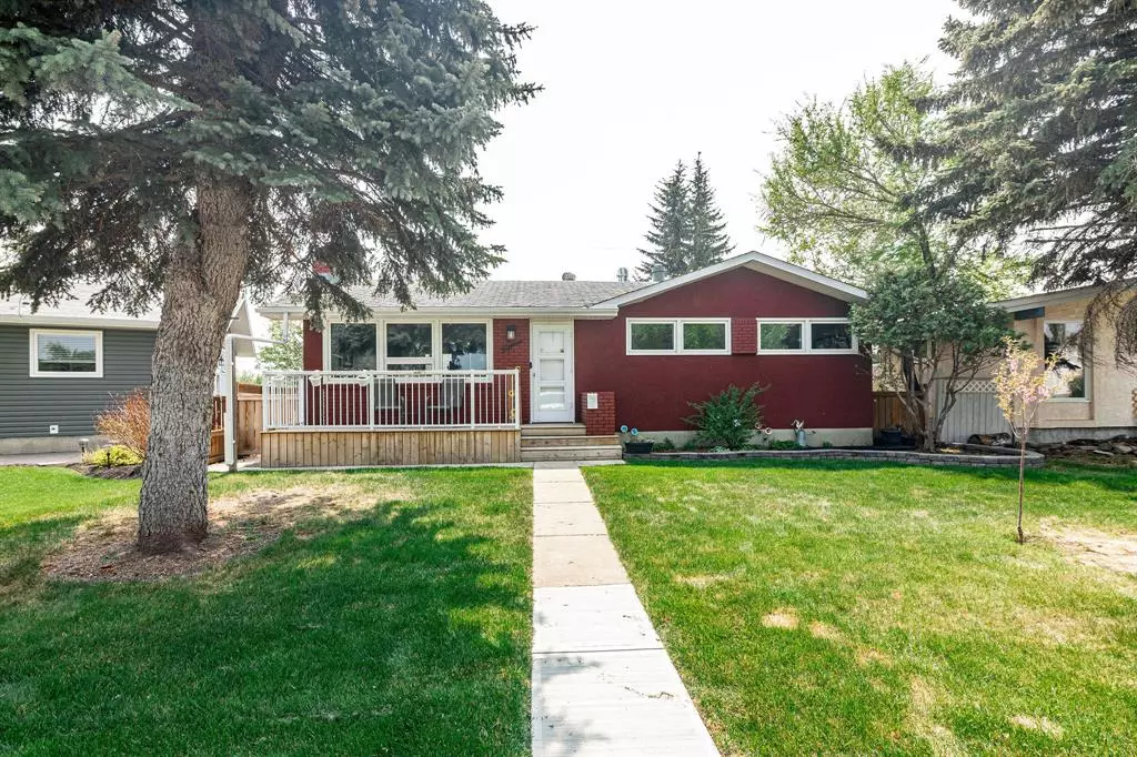 Red Deer, AB T4N 4Z7,15 FOREST Close