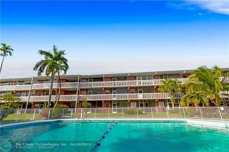 Hallandale Beach, FL 33009,141 NE 10th Ave  #20A