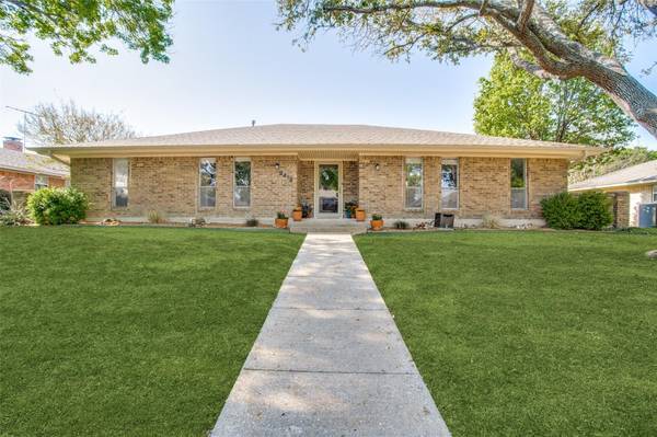 2412 Coleshire Drive, Plano, TX 75075