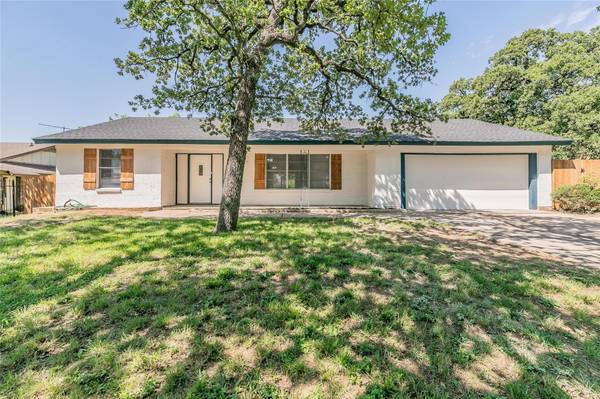 6308 Forest Hill Drive, Forest Hill, TX 76119