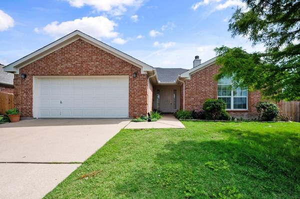 536 Marybeth Drive, Burleson, TX 76028