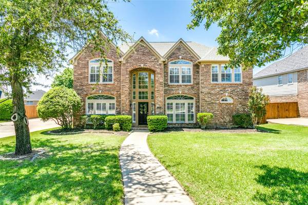 104 Clear Brook Court, Southlake, TX 76092