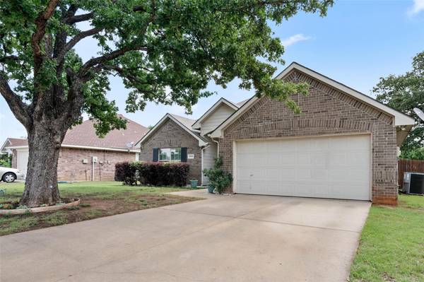 3104 Anysa Lane, Denton, TX 76209