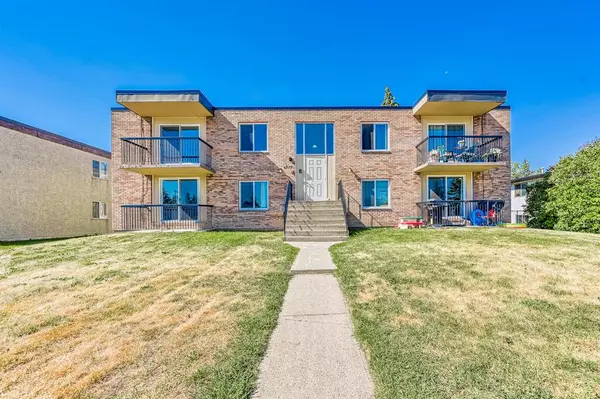 Calgary, AB T3B2M3,4515 73 ST NW