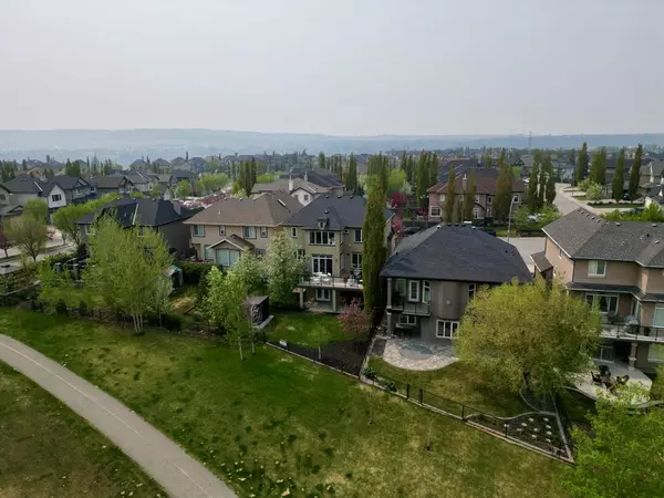 Calgary, AB T3L 0B2,10 Tuscany Estates CRES NW