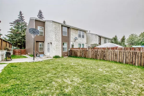 Calgary, AB T2K 5R3,6541 HUNTSBAY RD NW