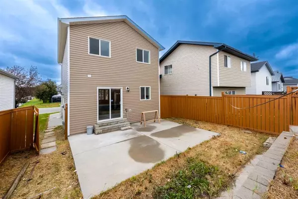 Calgary, AB T3J 4L9,61 Martinvalley RD NE