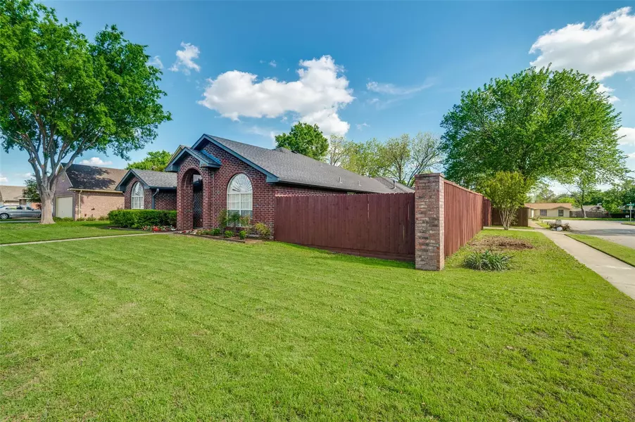 3234 Woodbrook Court, Irving, TX 75061