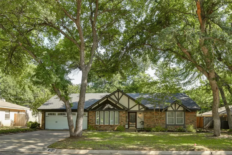 4311 Churchwood Drive, Arlington, TX 76016