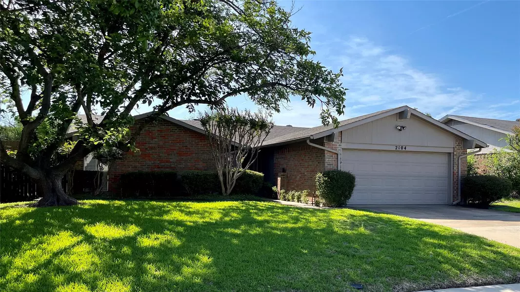 2104 Via Del Plata, Carrollton, TX 75006