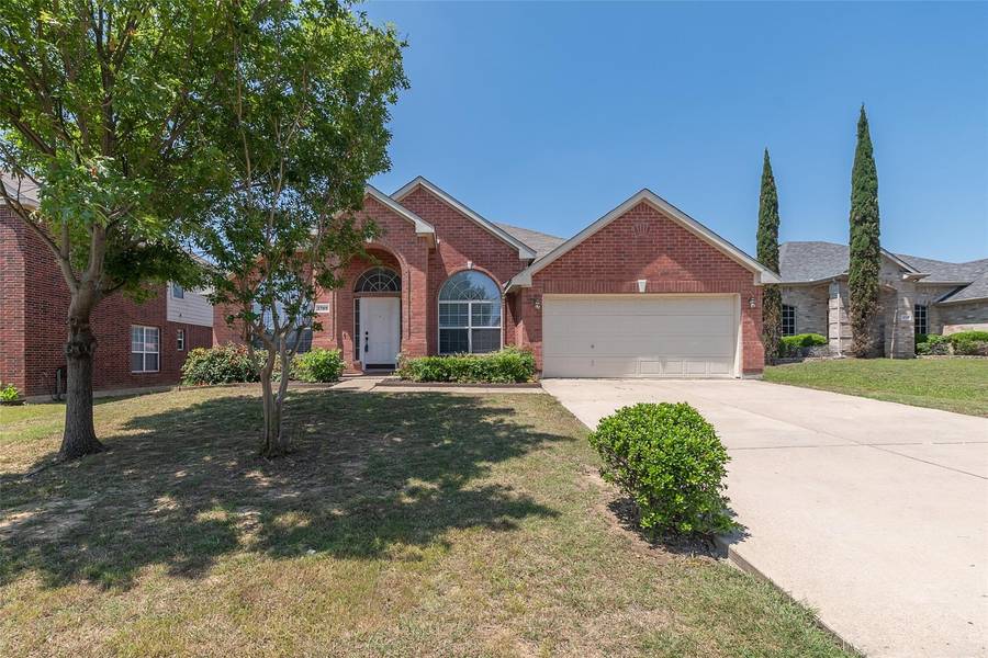 2709 Whisper Court, Mansfield, TX 76063