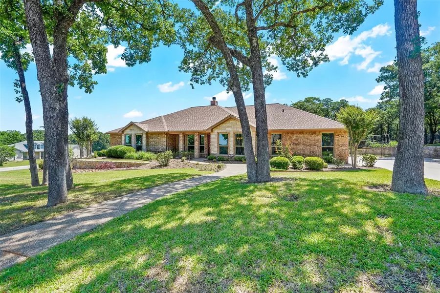 2901 Eric Lane, Burleson, TX 76028