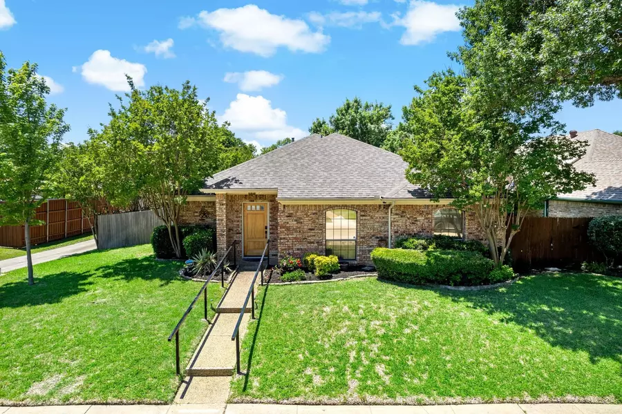 2802 Stoneridge Drive, Garland, TX 75044