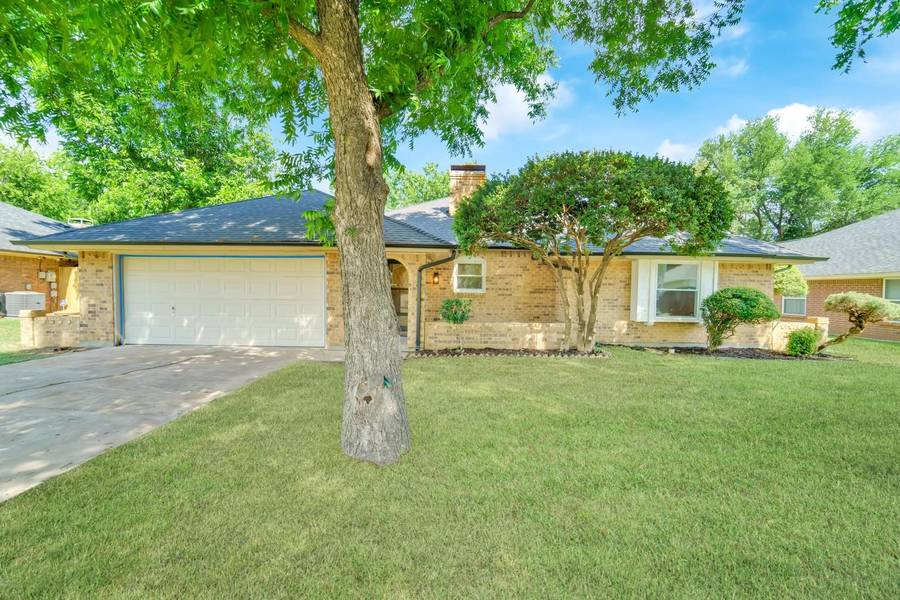 1520 Berkeley Drive, Mansfield, TX 76063