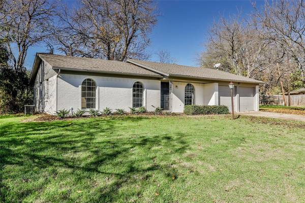 6449 Carousel Drive, Watauga, TX 76148