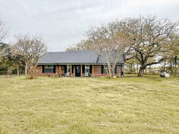 1402 Lcr 454, Groesbeck, TX 76642