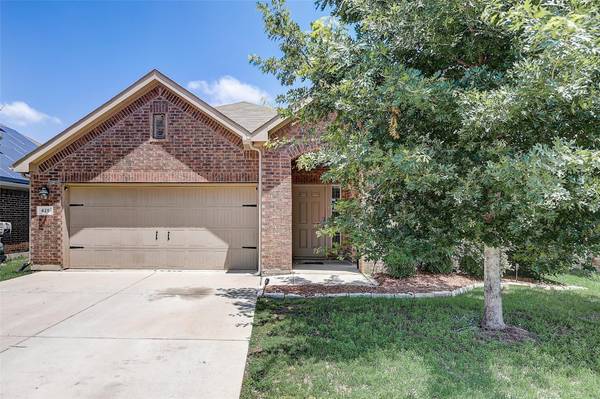 425 Angler Drive, Crowley, TX 76036