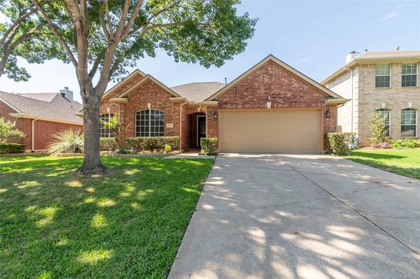 1909 Arrow Wood Drive,  Flower Mound,  TX 75028