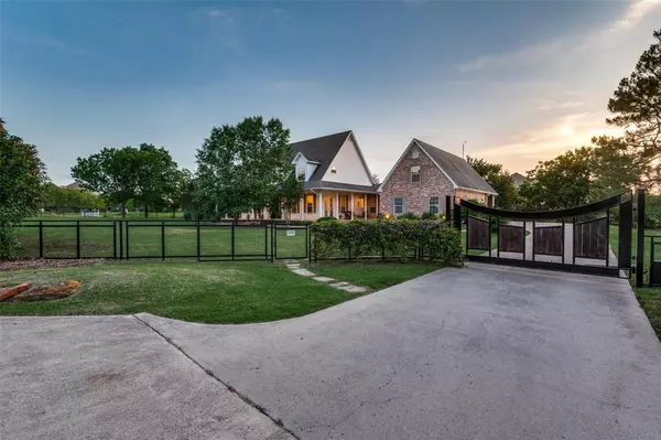 551 E Dove Road,  Southlake,  TX 76092