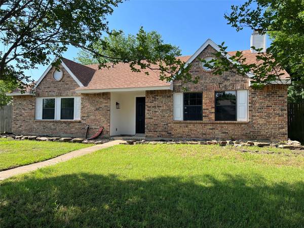 443 Whitney Street, Cedar Hill, TX 75104