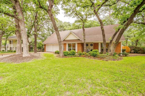 3104 Yellowstone Drive, Arlington, TX 76013