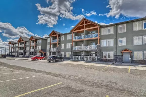 Strathmore, AB T1P 0C3,1005B Westmount DR #202