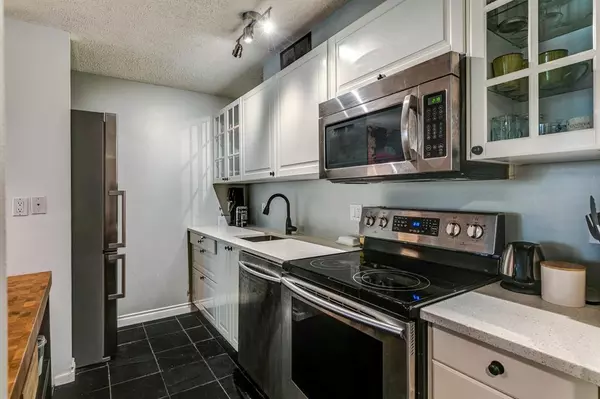 Calgary, AB T2R 0L7,1111 13 AVE SW #202