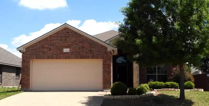 7715 Black Willow Lane, Arlington, TX 76002