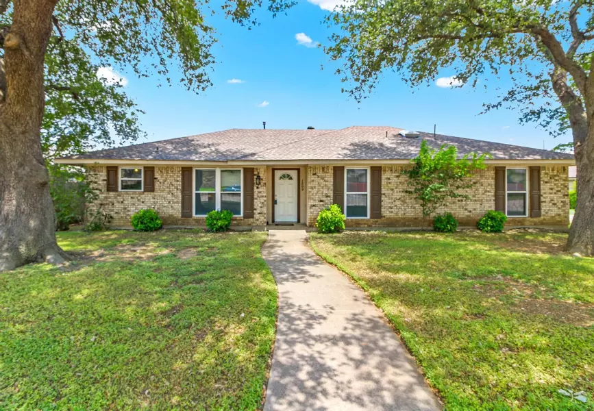 1509 Rocky Point Drive, Lewisville, TX 75077