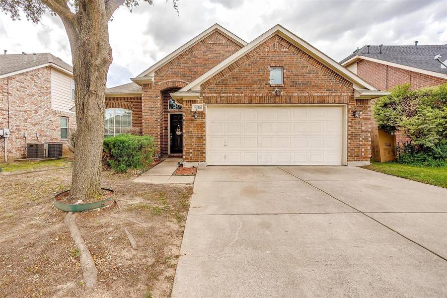 9016 Friendswood Drive, Fort Worth, TX 76123