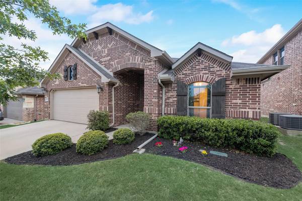 4001 Cloud Cover Road, Fort Worth, TX 76262