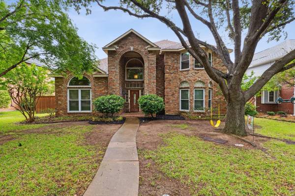 3208 Greenglen Drive, Carrollton, TX 75007