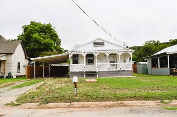 Santa Anna, TX 76878,1204 Avenue B