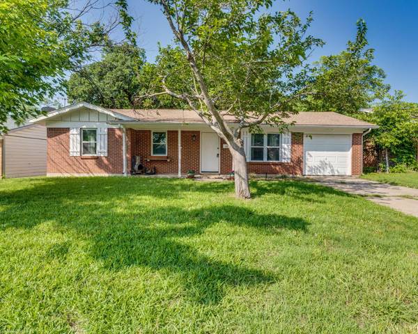 621 NW King Street, Burleson, TX 76028