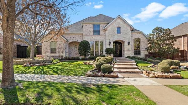 1028 Damsel Caroline Drive, Lewisville, TX 75056