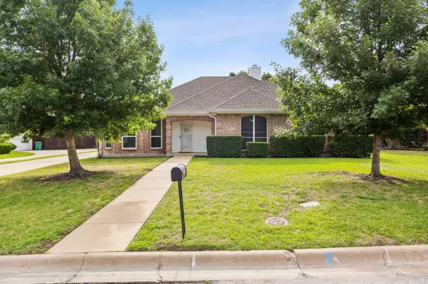 3900 Yellowstone Place, Denton, TX 76209