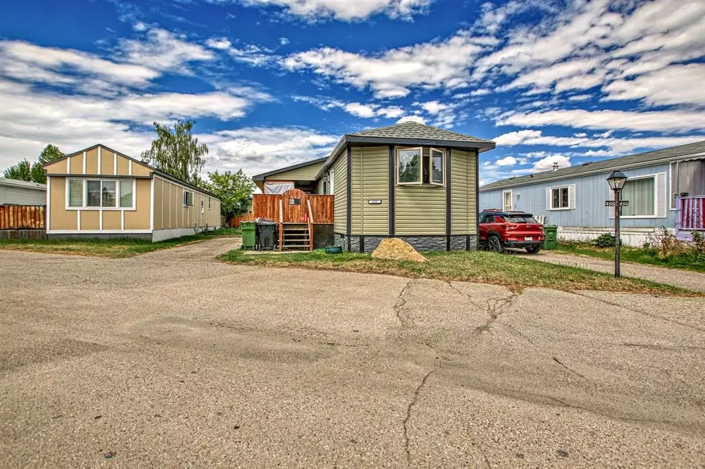 Calgary, AB T3B 5P3,3223 83 ST NW #455