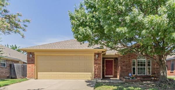 10621 Aransas Drive, Fort Worth, TX 76131