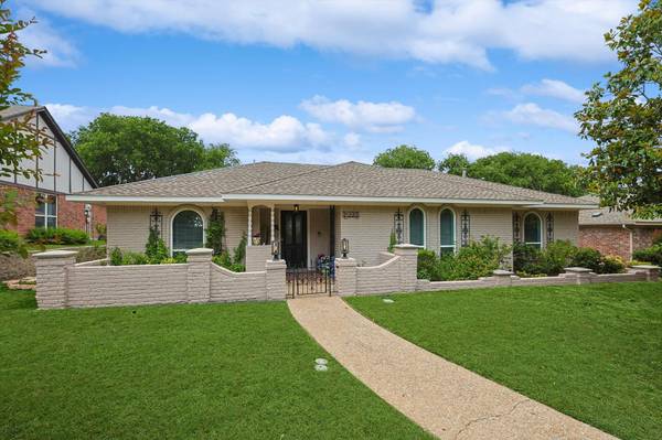 1403 Jennifer Street, Richardson, TX 75082