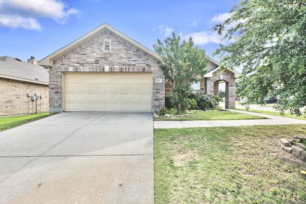 700 Becard Drive, Aubrey, TX 76227