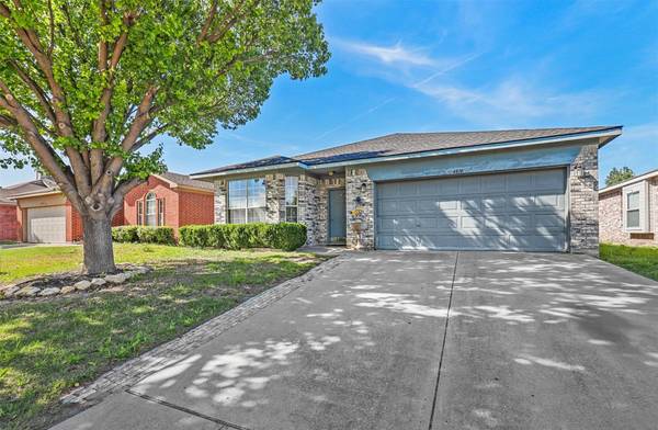 4816 Fishhook Court, Fort Worth, TX 76179