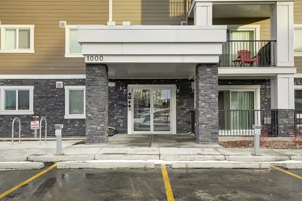 Calgary, AB T3R 0V5,450 Sage Valley DR NW #1401