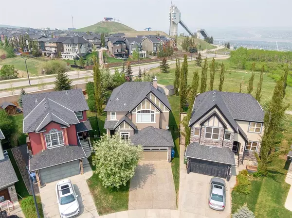 Calgary, AB T3H 0B3,124 Cougartown Close SW