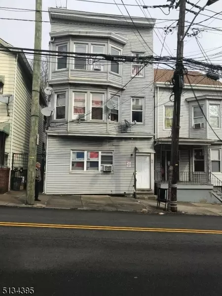 46 Wayne Ave, Paterson City, NJ 07522